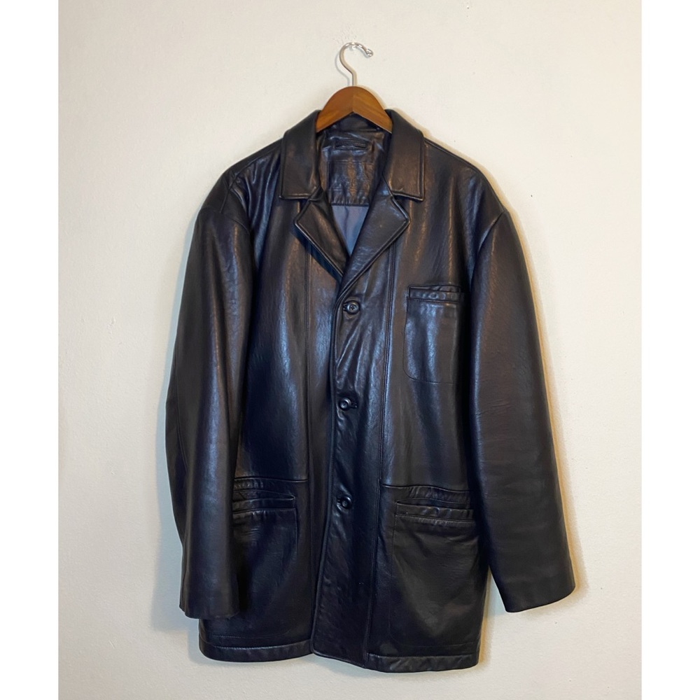 Roundtree & Yorke Men’s Lambskin Leather Coat